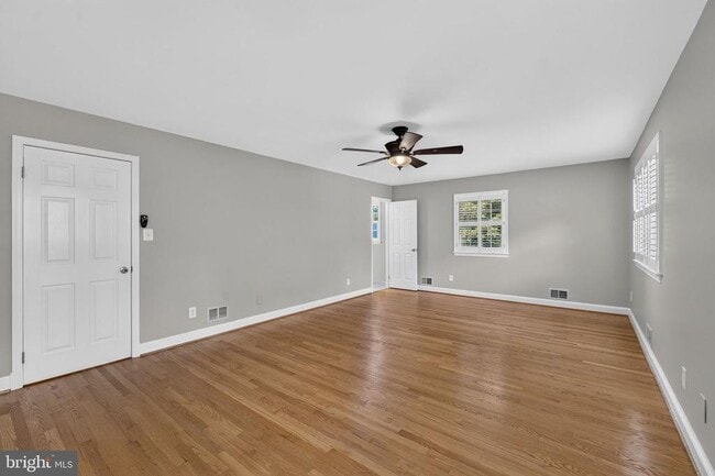 Building Photo - 6443 Walters Woods Dr