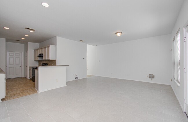 Building Photo - 743 Hallsleigh Ln