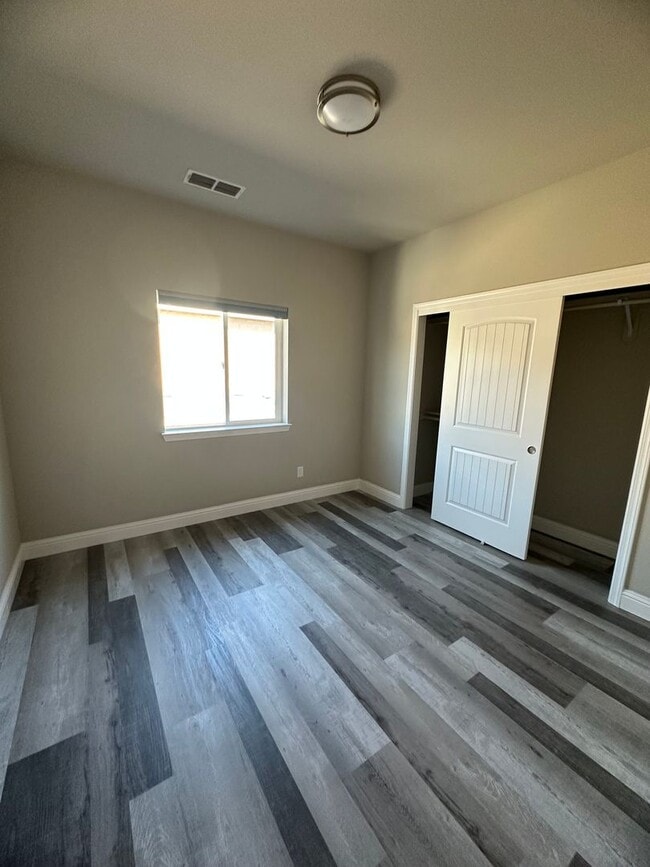 Building Photo - 862 Congaree Ln
