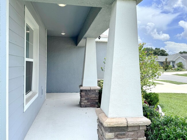 Building Photo - Beautiful 4-BR, 2-BA “Budget Friendly”– So...