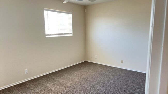 Building Photo - 17014 E Calle Del Oro