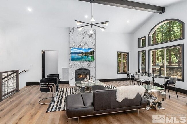 Building Photo - 331 Winding Way