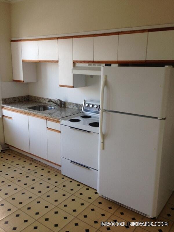 Building Photo - 208 Winthrop Rd