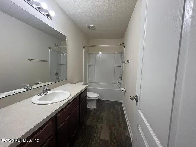 Building Photo - 253 Whitland Wy