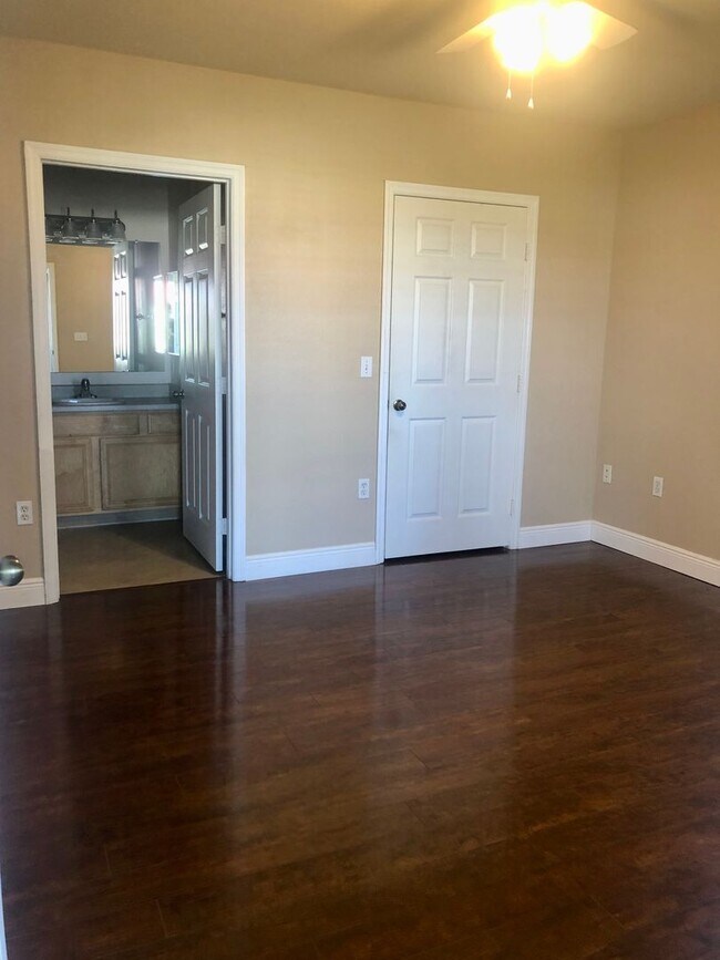 Building Photo - 2/2 with beautiful water views available n...