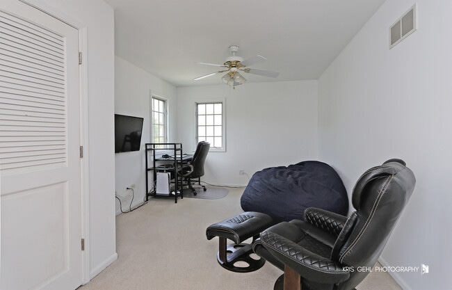 Building Photo - 1277 Queen Ann Ln