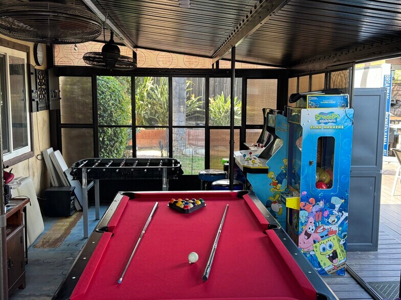 Game Room - 2924 Thunder Dr