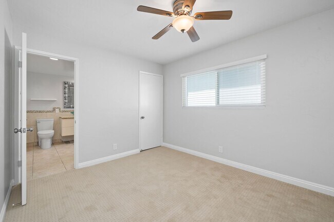 Building Photo - 131 Opal Ave