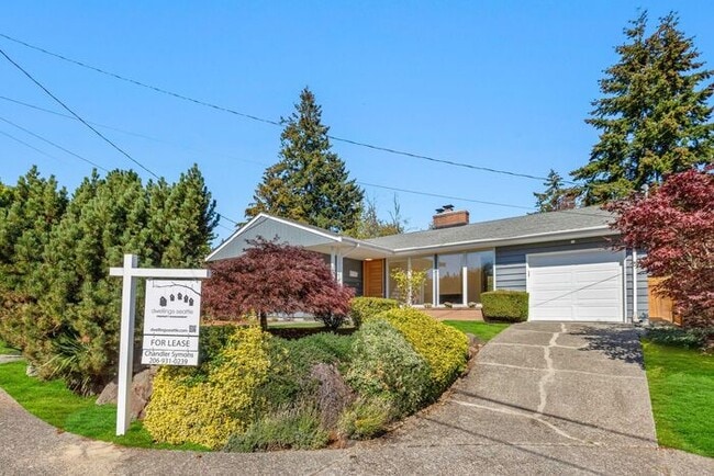 Building Photo - Freshly Updated West Seattle Rambler w/ Ai...