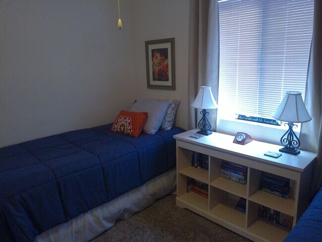 Building Photo - Seasonal Winter Rental Nov 1st to April 30...