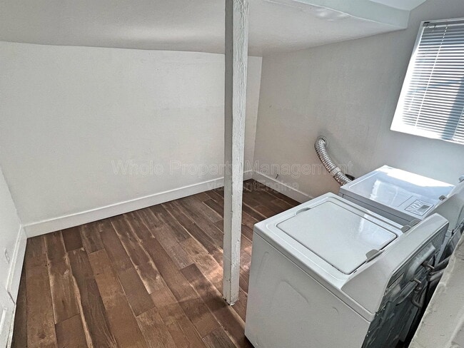 Building Photo - 2234 W 30th Ave