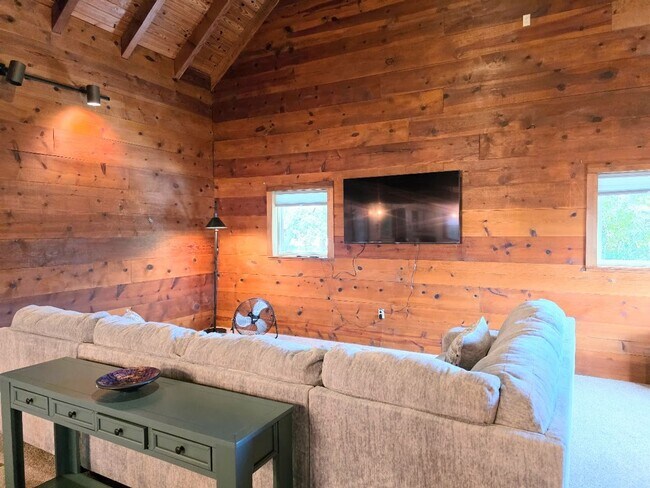Building Photo - 11307 Coral Ct W