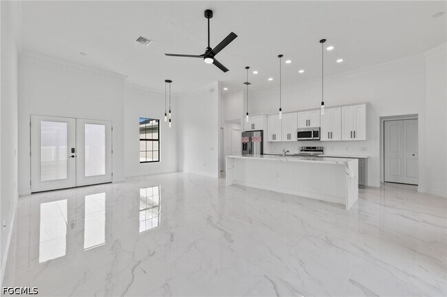Building Photo - 2208 Nelson Rd N
