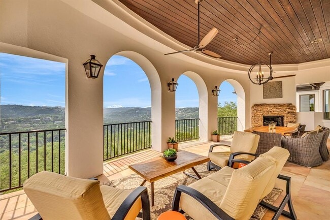 Building Photo - 1710 Mt Larson Rd