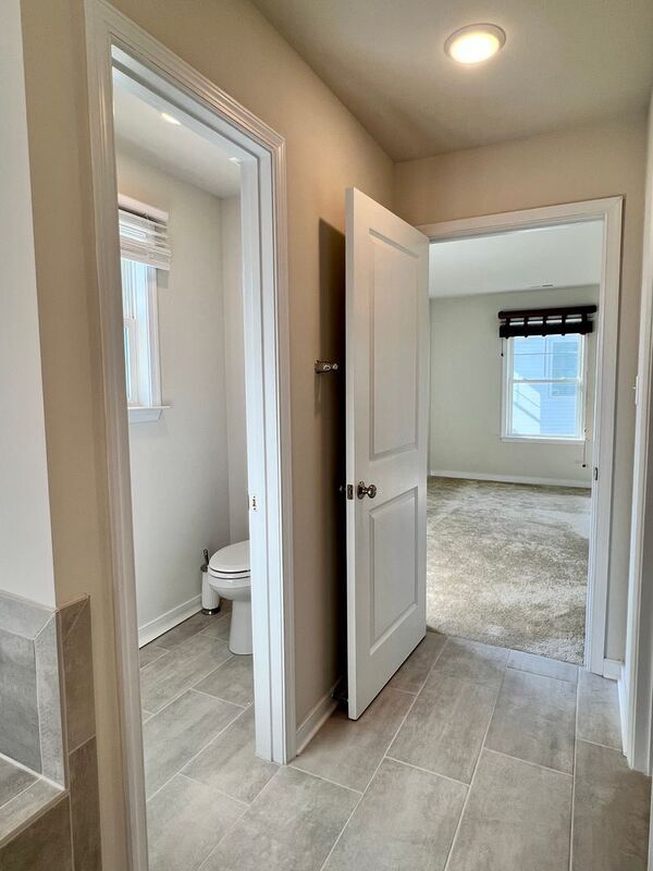 Building Photo - 8180 Lyman Ct