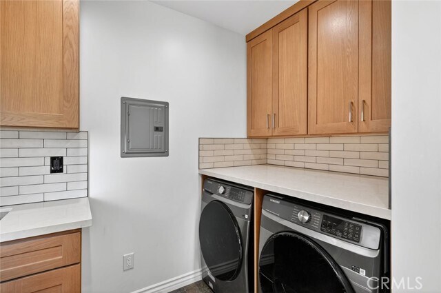 Building Photo - 1641 N Catalina St