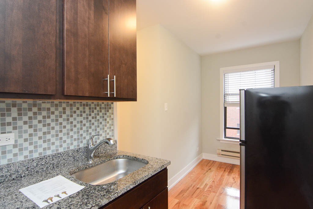 Building Photo - 2710 N Mildred Ave