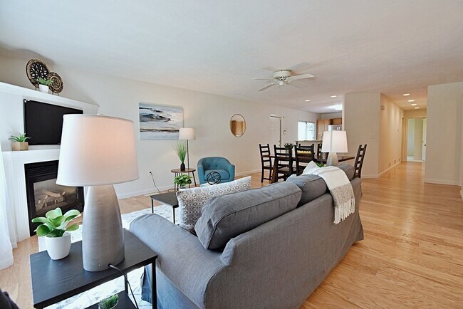 Building Photo - 19 Ptarmigan Dr