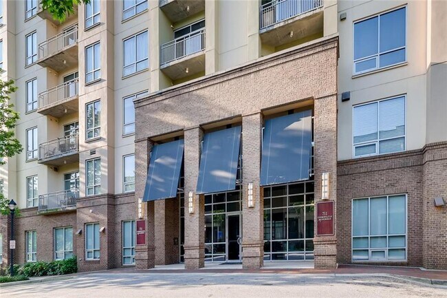 Primary Photo - 711 Cosmopolitan Dr NE