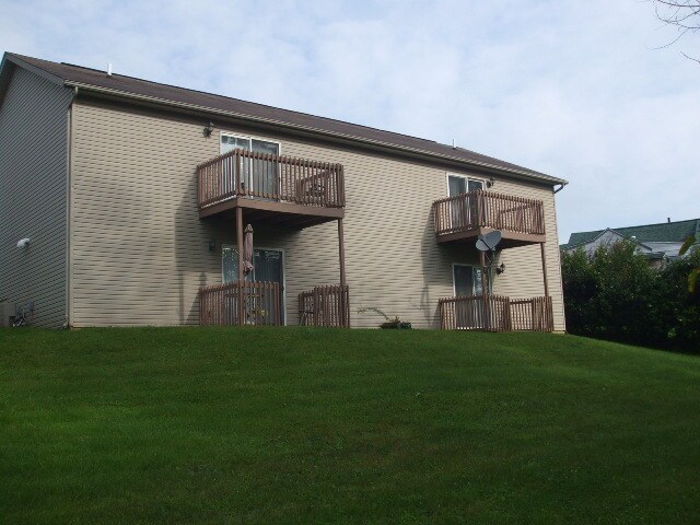 Rear Decks - 5 N Montague Ave