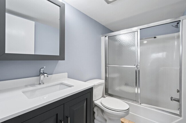 Building Photo - 183 Lake Carol Dr