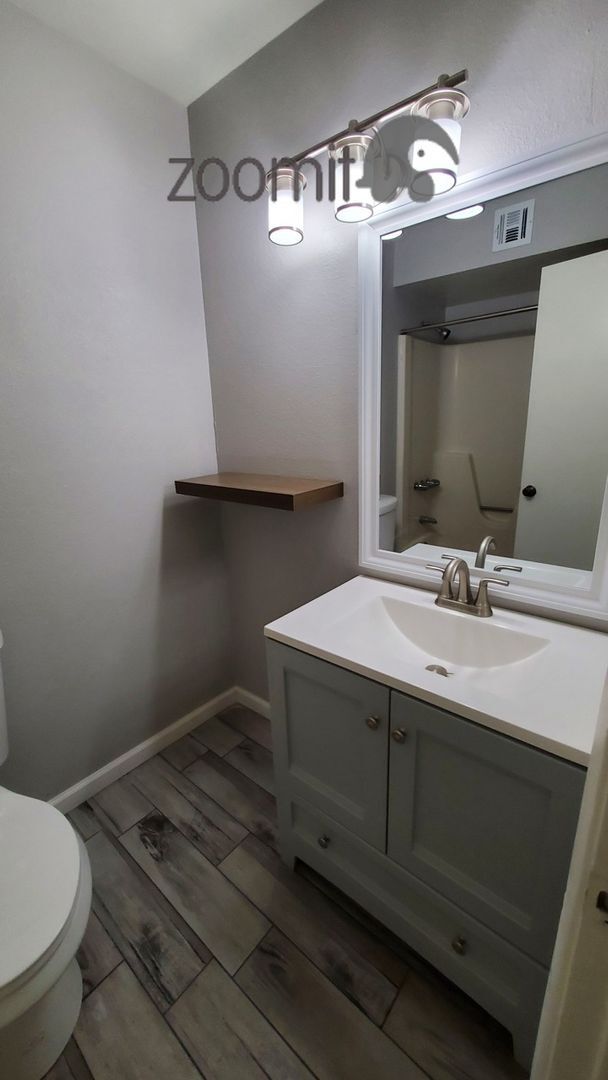 Building Photo - COOMING SOON! Beautifully upgraded house located in the vibrant city of Tempe, AZ