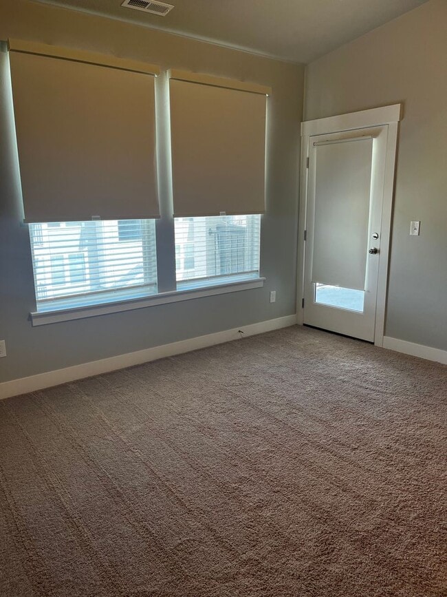 Building Photo - Beautiful Condo in Lehi