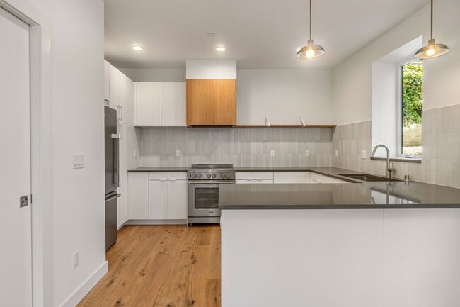 Building Photo - Brand New Construction! 2 Bedroom 2.5 Bath...