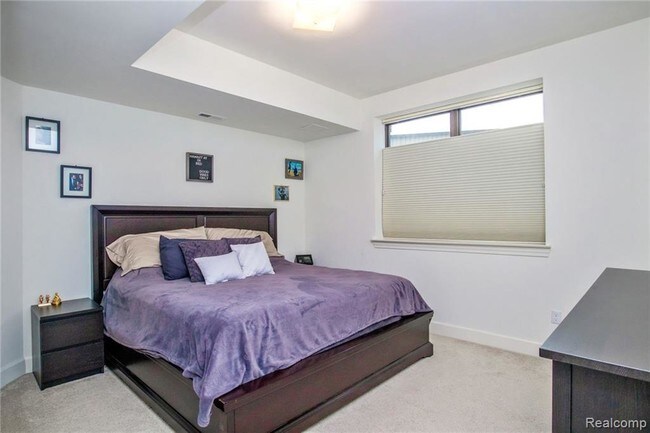 Building Photo - 1220 Diamond Court