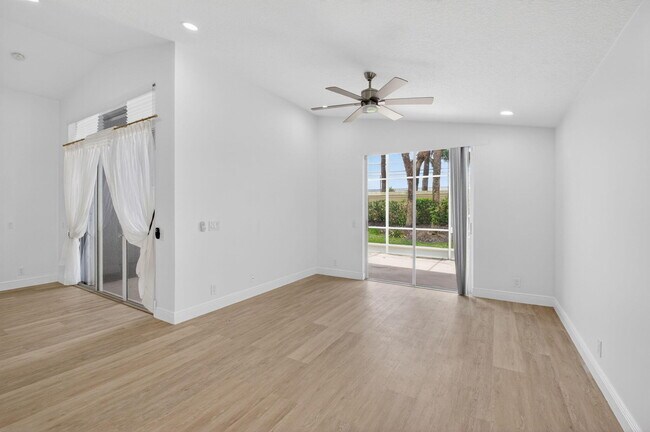 Building Photo - 11728 Dove Hollow Ave