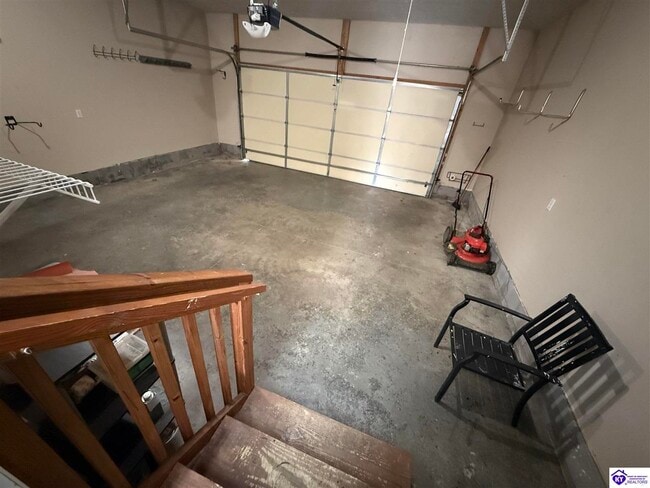 Building Photo - 115 Twin Oaks Dr