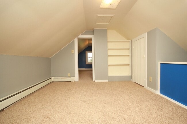 Building Photo - Updated home on 1 acre lot