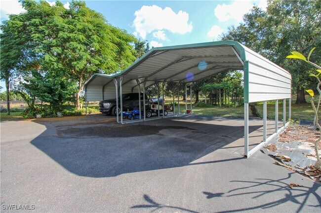 Building Photo - 3935 70th Ave NE