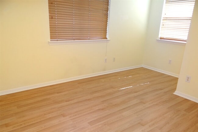 Building Photo - 15911 Timber Chase Dr