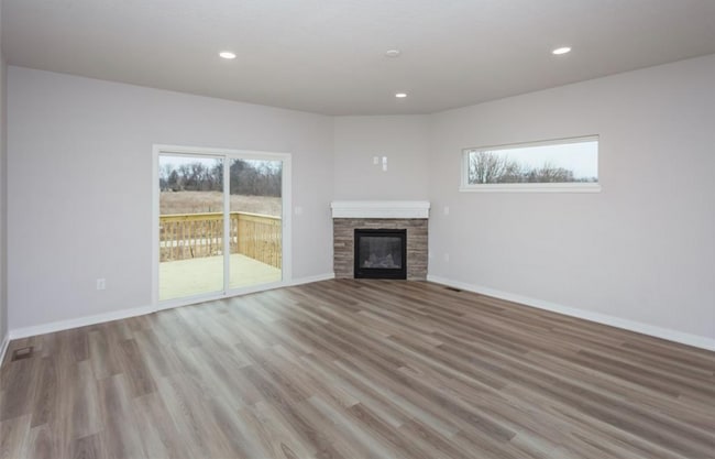 Building Photo - TONS OF LIVING SPACE!! 3 Bedrooms and 3 Bathrooms in Carlisle!