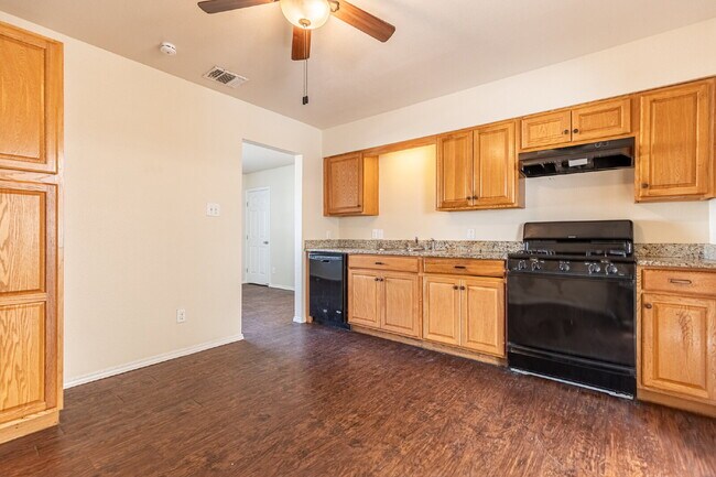 Building Photo - 8016 Landing Ave