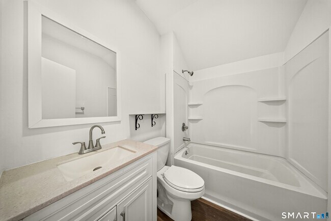 Building Photo - 42-46-46 Hanford Ave