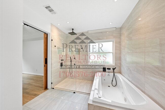 Building Photo - 2250 Rock Springs Ct