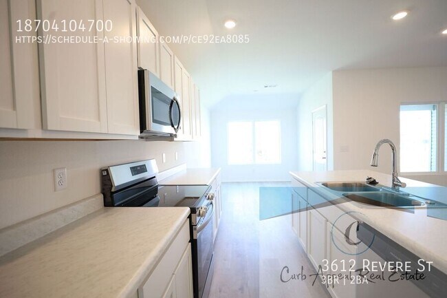 Building Photo - 3612 Revere St