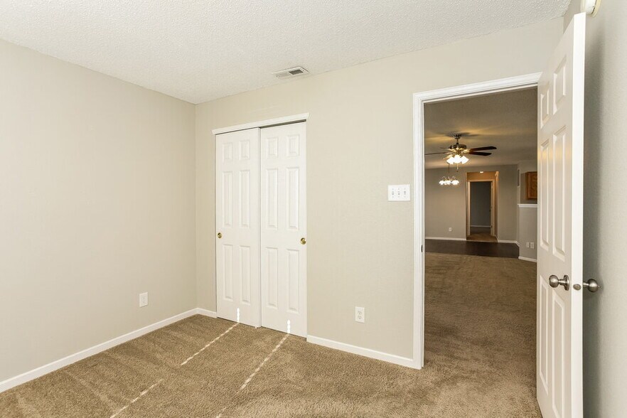 Building Photo - 14384 Black Farm Dr