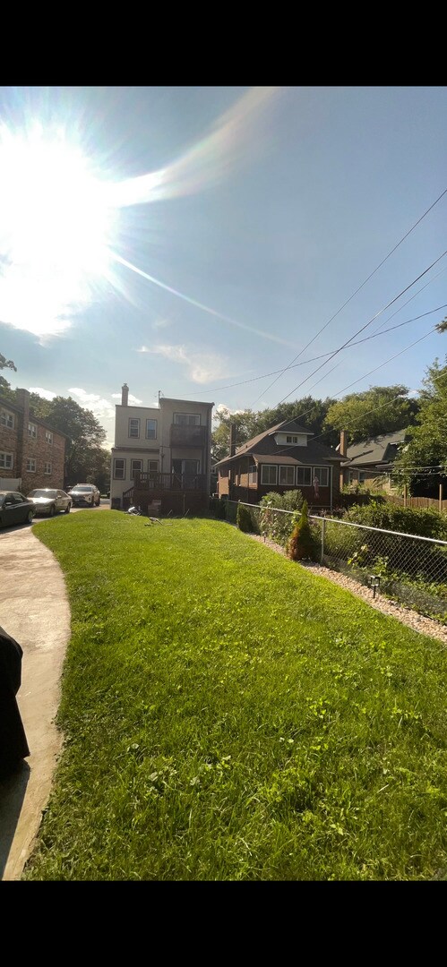 Building Photo - 4711 N Kenton Ave