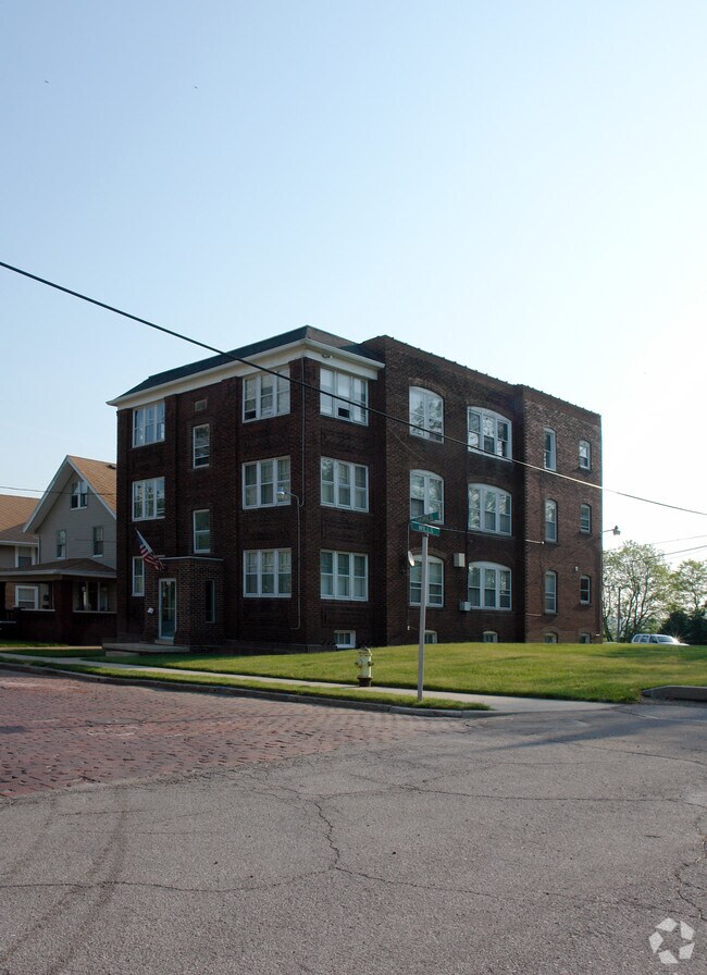 Excelsior Apartments 103127 Dawes Ave Akron OH 44302 Apartment Finder