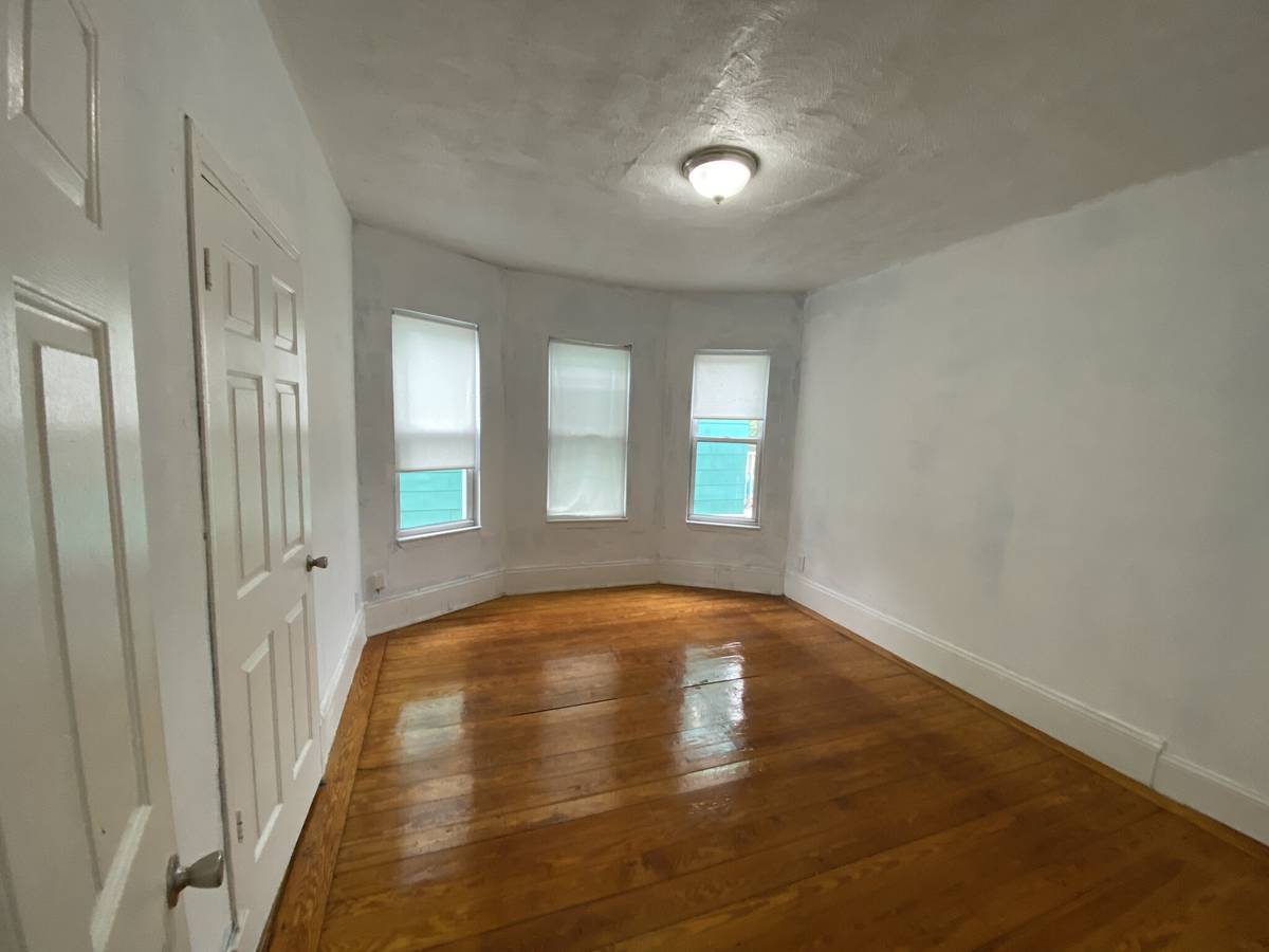 Building Photo - 101 Sydney St