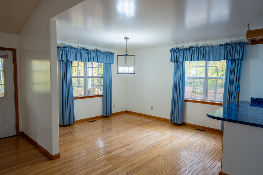 Dining Room - 1077 Keener Rd