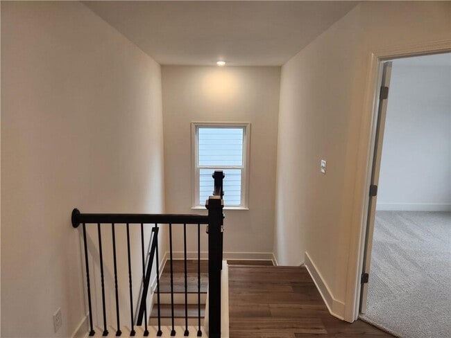 Building Photo - 301 Fraley Dr