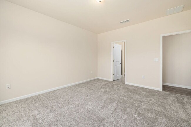 Building Photo - Available July 10! Spacious 4BR/2BA Ranch in North East Raleigh – Internet & Cable Included | Ope...