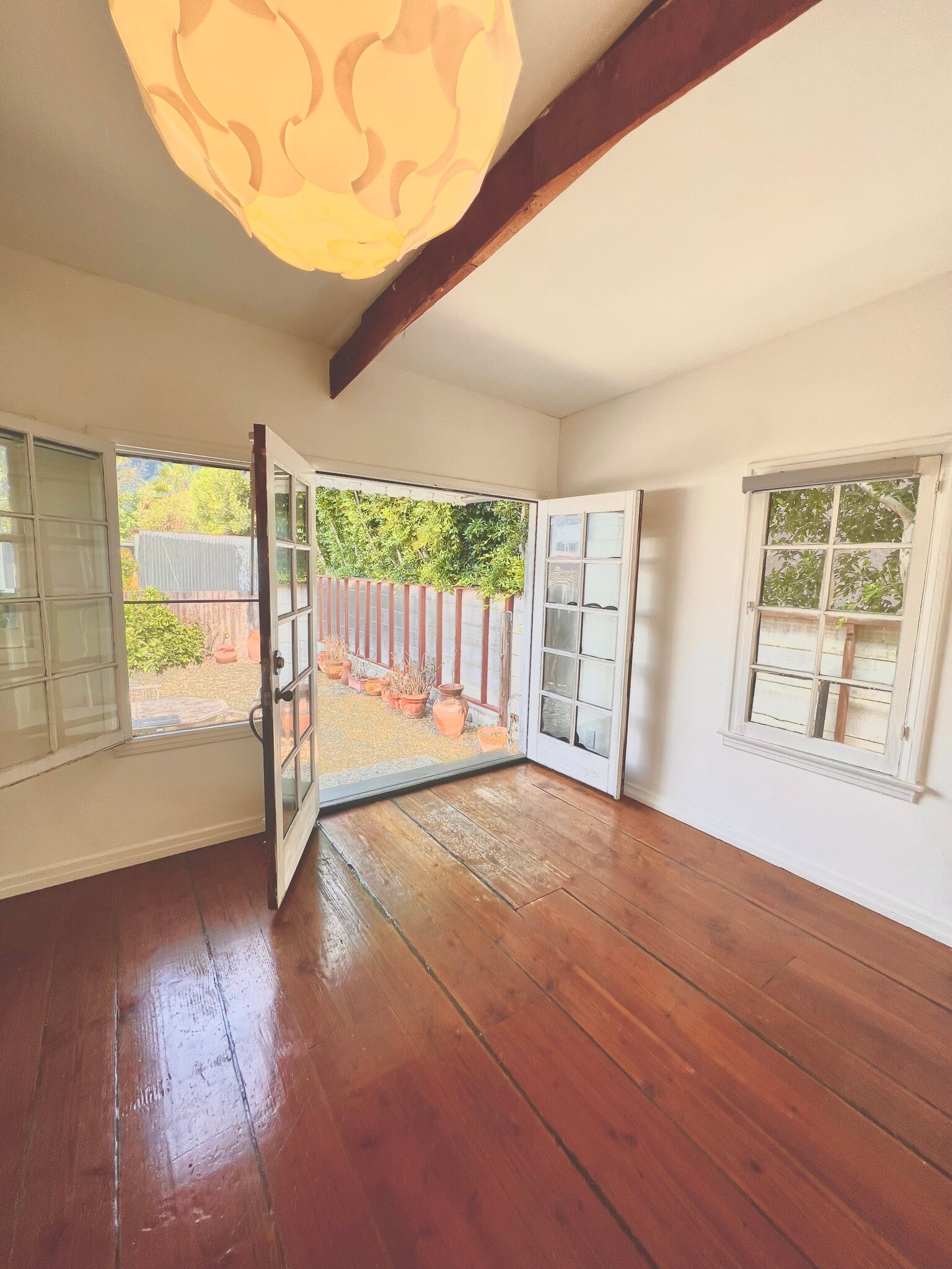 Building Photo - 533 N Alta Vista Blvd