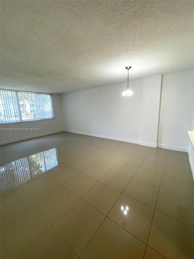 Building Photo - 9001 SW 77th Ave