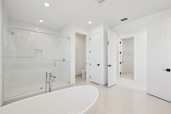 Building Photo - 13076 Feathering Wy