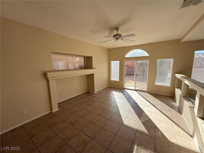 Building Photo - 7545 Slipstream St